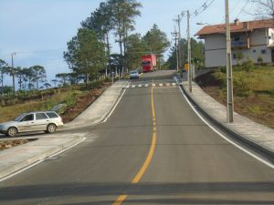 Read more about the article Setor de Topografia realiza trabalho em rua na Cidade de Treze Tilias