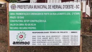 Read more about the article AMMOC vistoria pavimentação asfáltica na Rua Leoberto Leal em Herval D’ Oeste