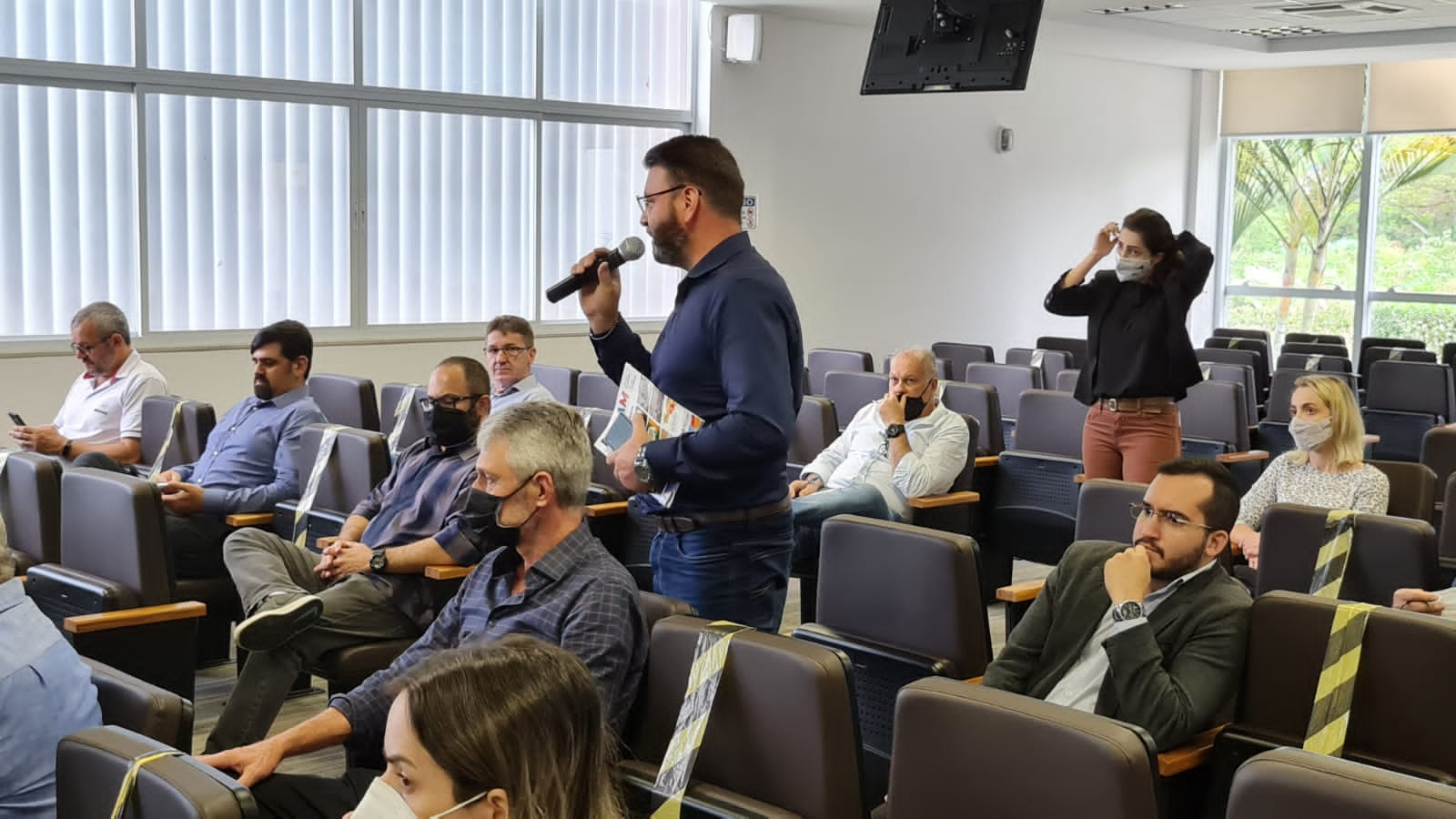 You are currently viewing Secretário Executivo da AMMOC participa de reunião em Florianópolis – SC