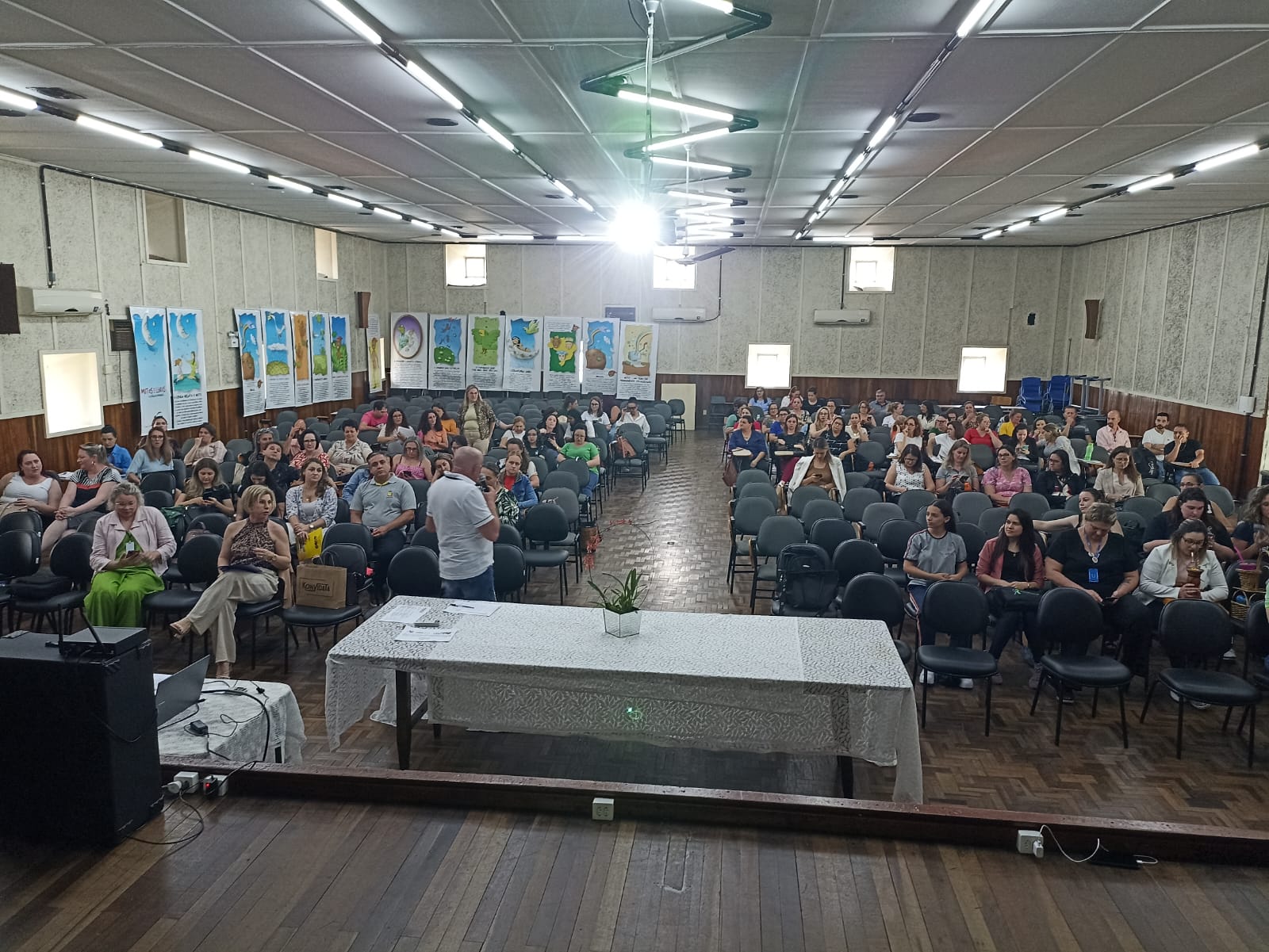 Read more about the article Conferência Regional da Educação é realizada em Joaçaba