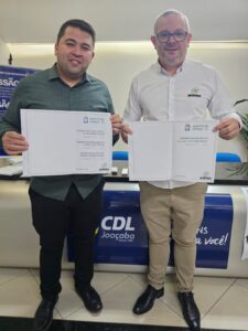 Read more about the article Setor de Engenharia da AMMOC repassa projetos para pavimentação de ruas em Capinzal